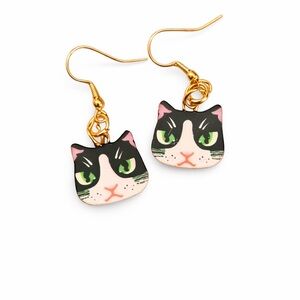 Black‎ and White Cat Earrings